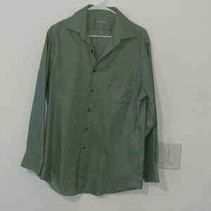 Van Heusen Men's Green Dress Shirt
